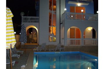 Bulgārija Privát Černomorec, Eksterjers